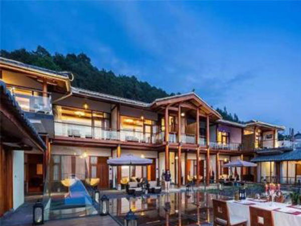 騰沖云渡·溫泉全景客棧