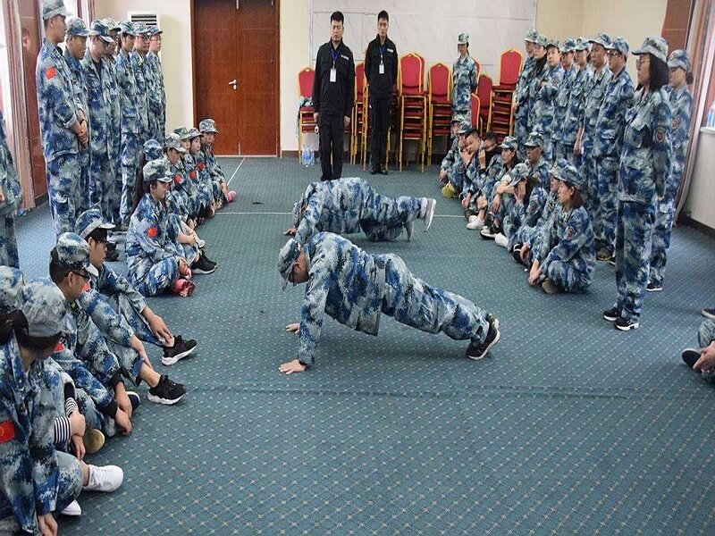 騰沖團(tuán)隊(duì)野外拓展活動(dòng)騰沖公司拓展培訓(xùn)項(xiàng)目推薦《領(lǐng)袖風(fēng)采》