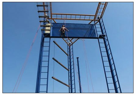 騰沖拓展訓(xùn)練基地高空項目推薦--《絕壁逢生》