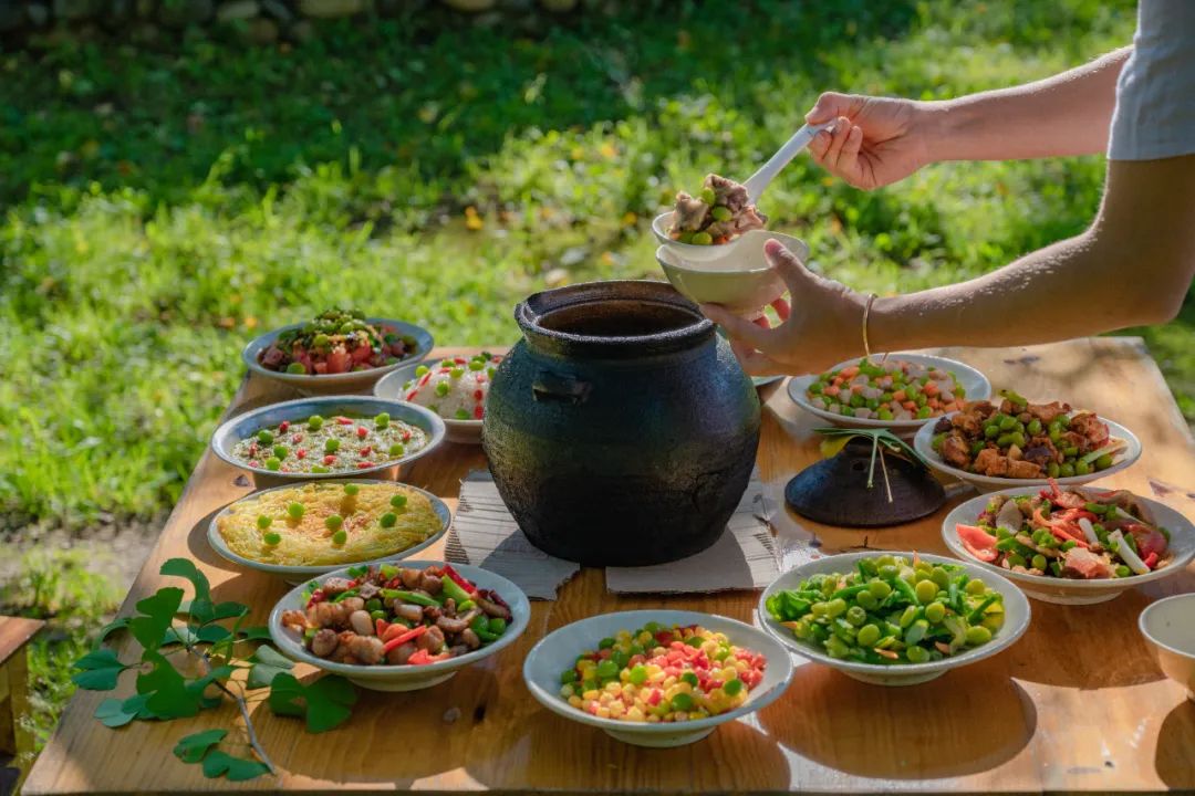 騰沖旅行團(tuán)、騰沖策劃公司、騰沖拓展公司走進(jìn)“煙火騰沖”